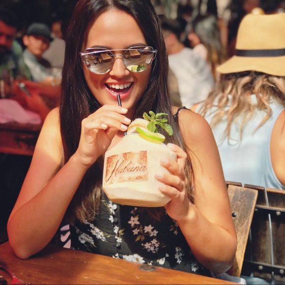 Meet your Posher, Madeline - Picture 1 of 1